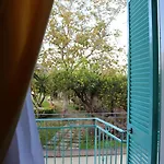 Julia بيت ضيافة